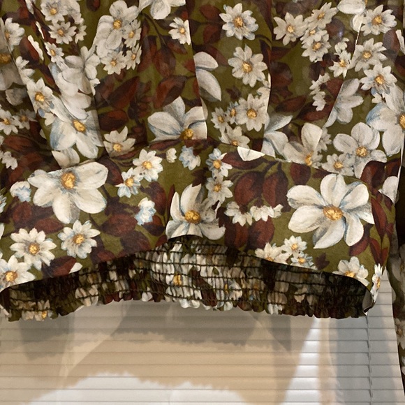 NWT ZARA cropped floral print blouse - Picture 9 of 9